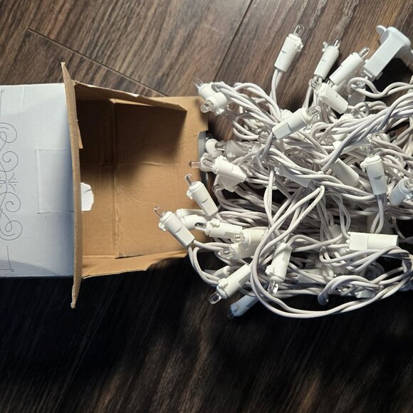 TARGET "WONDERSHOP" White LED Icicle Indoor/Outdoor String Lights NEW IN BOX - Picture 4 of 4